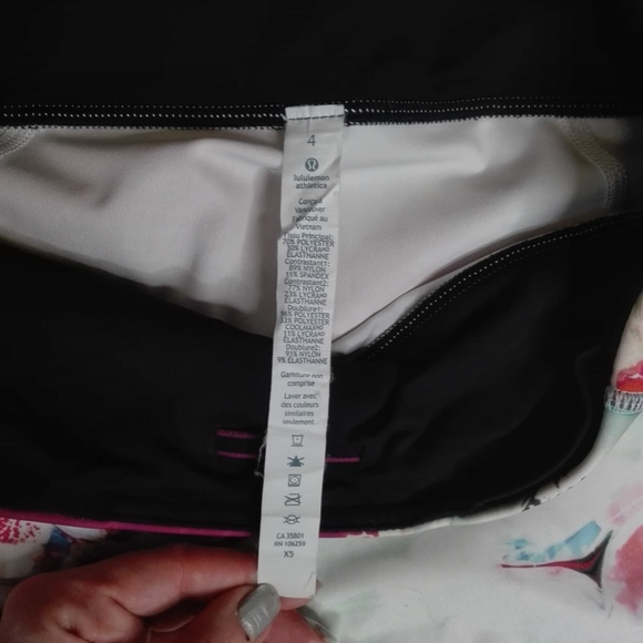 !!! 20$ ADD ON !!! lululemon leggings size 4 - Picture 8 of 9